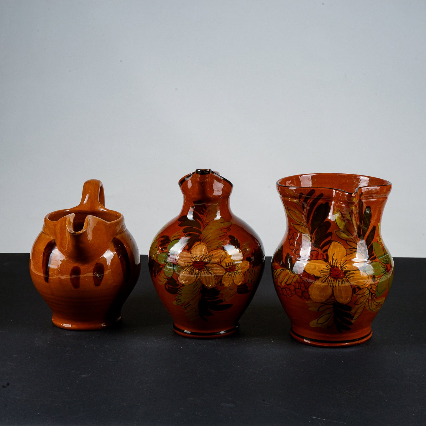 Set tre brocche terracotta smaltata epoca primo 1900