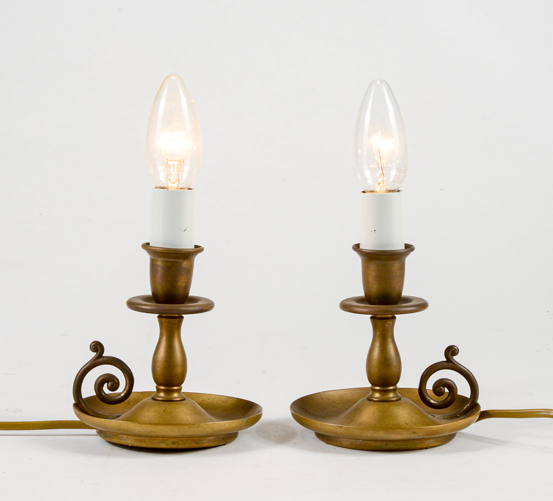 Coppia piccole bugie lampade da tavolo in ottone porta candele elettrificate funzionanti
