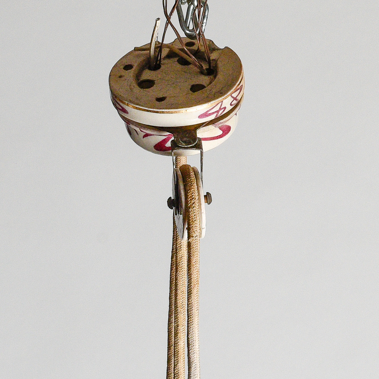 Lampadario liberty sali scendi in ceramica originale perfetto e funzionante epoca art nuveau
