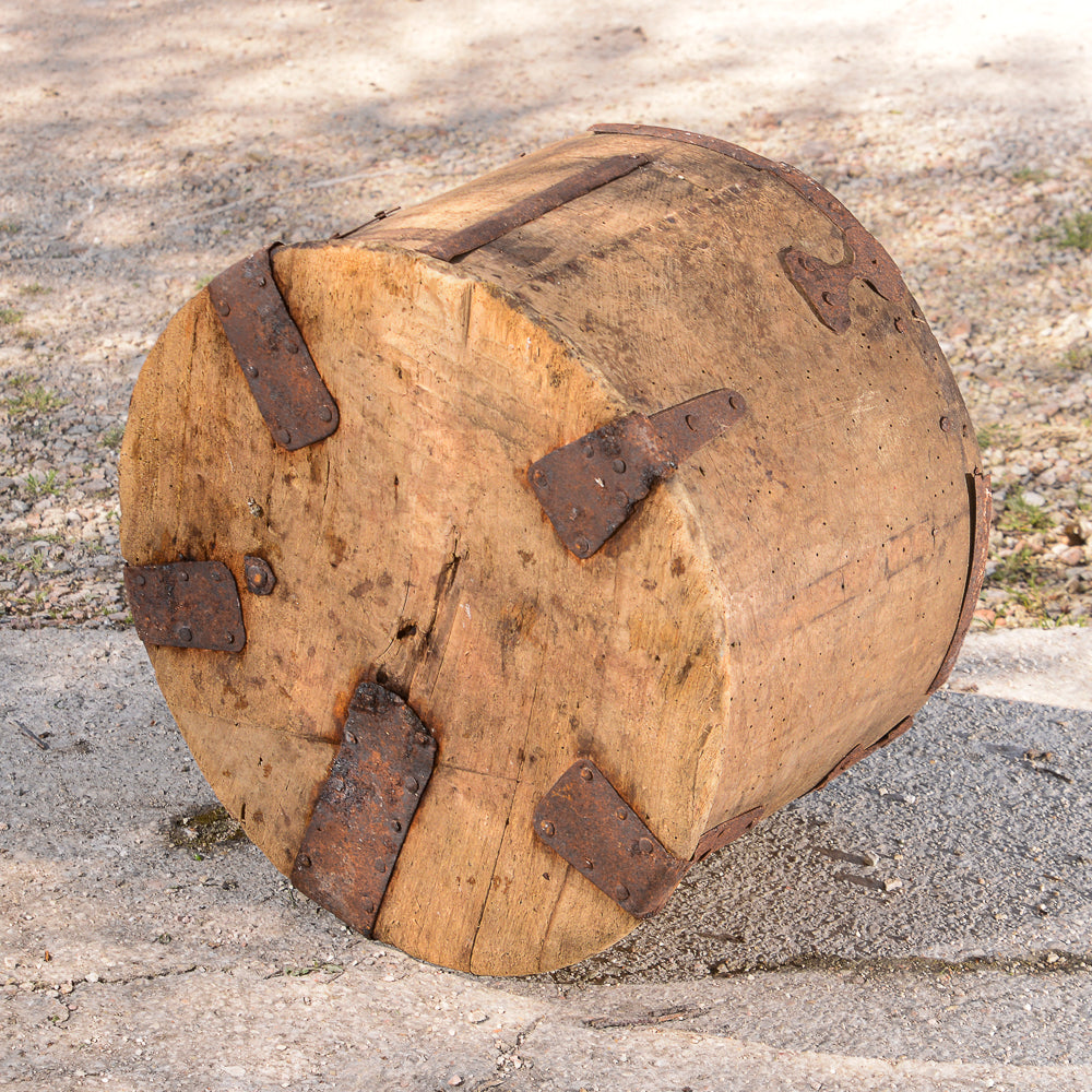 Misura per grano grande circolare in legno con riforzi in metallo Italia epoca fine 800