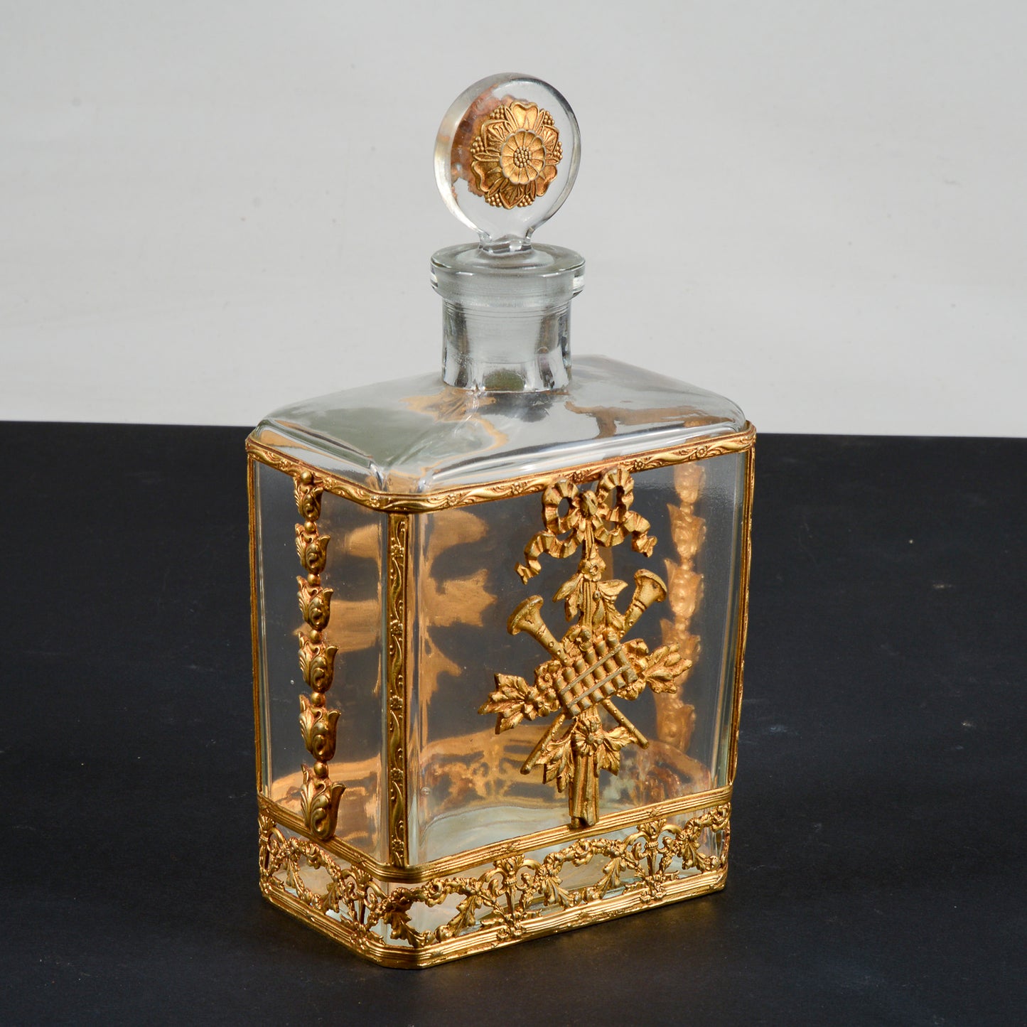 bottiglia da whisky liquore decorata in metallo dorato