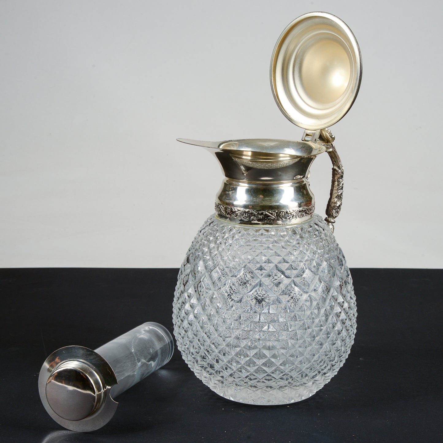 brocca caraffa dosatore cocktails vetro e metallo argentato vintage