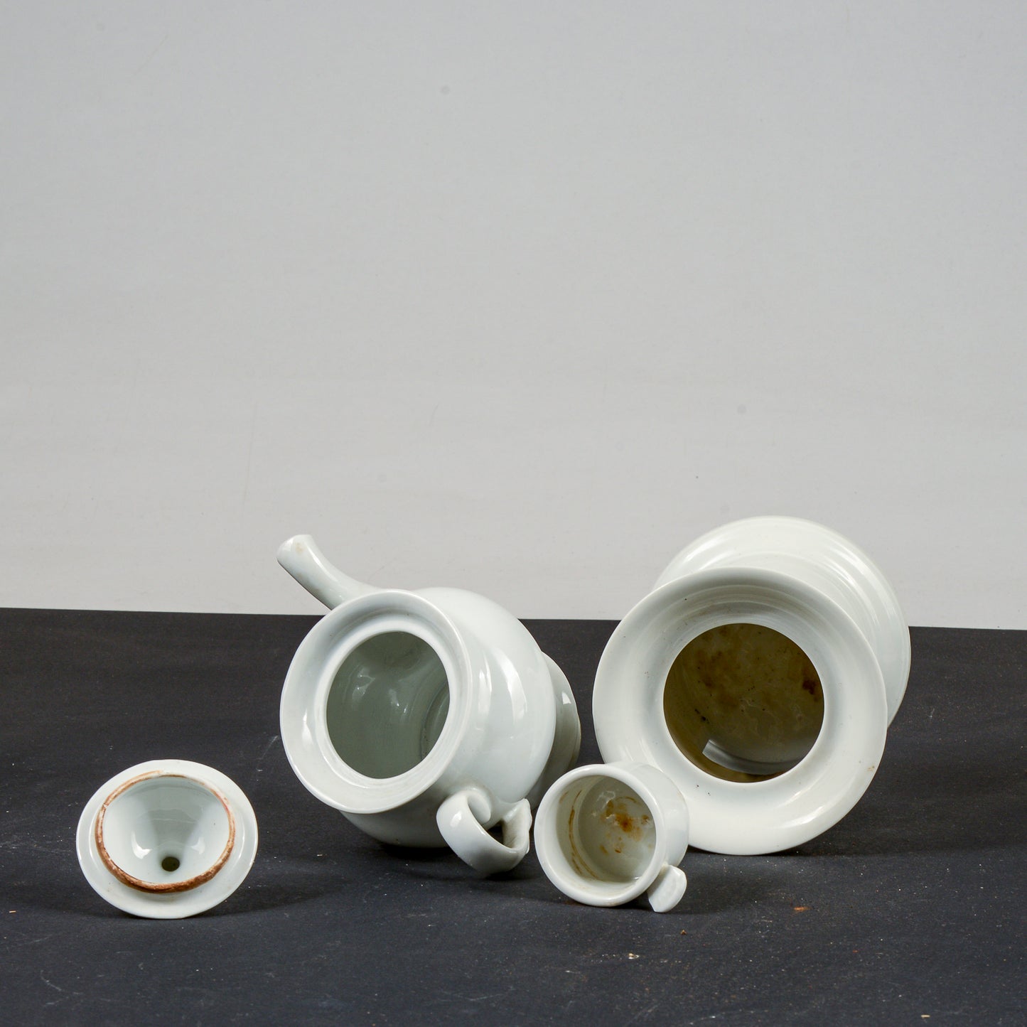 teiera ceramica bianca Richard Ginori con base e porta candela