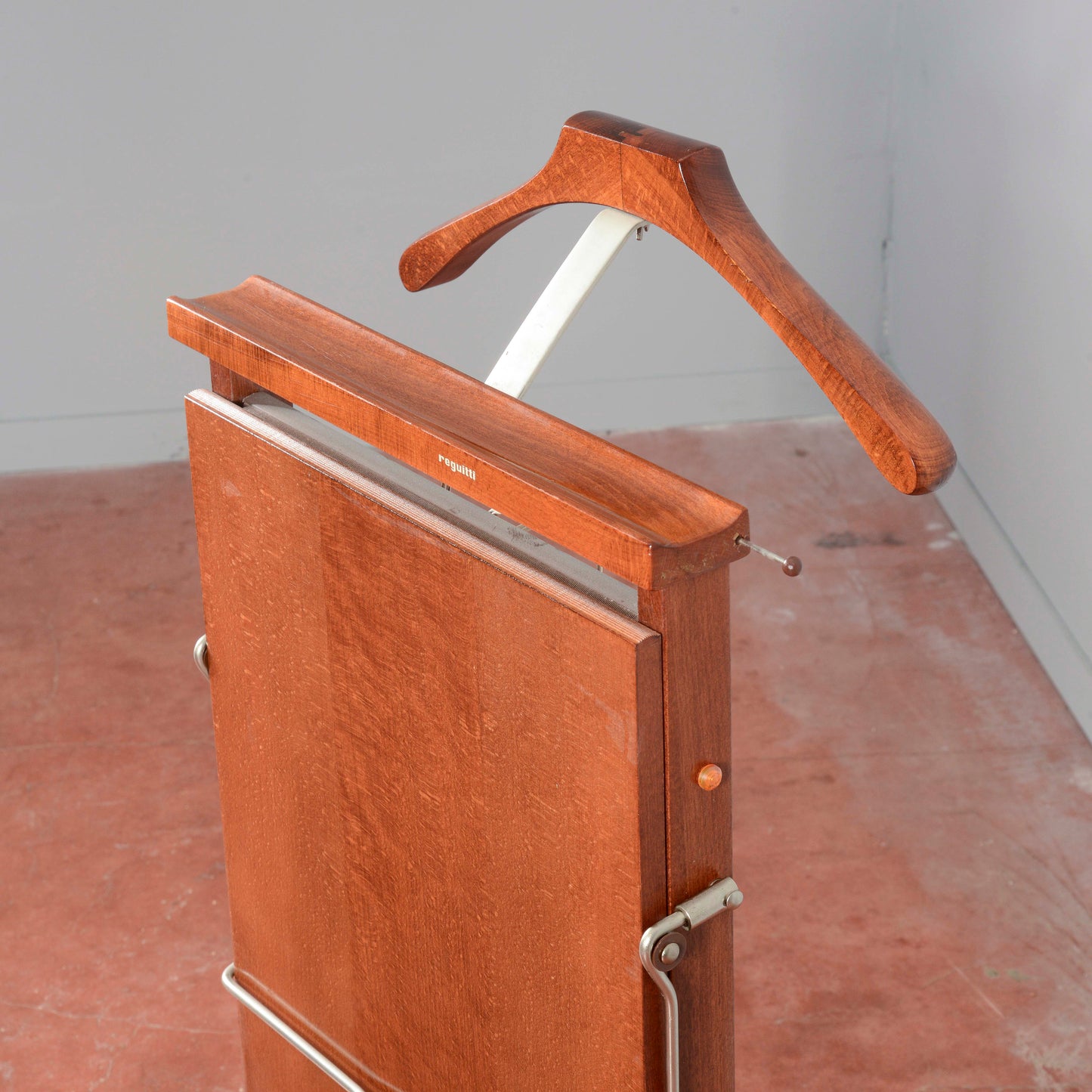 Appendiabiti con stirapantaloni elettrico Fratelli Reguitti originale 1960
