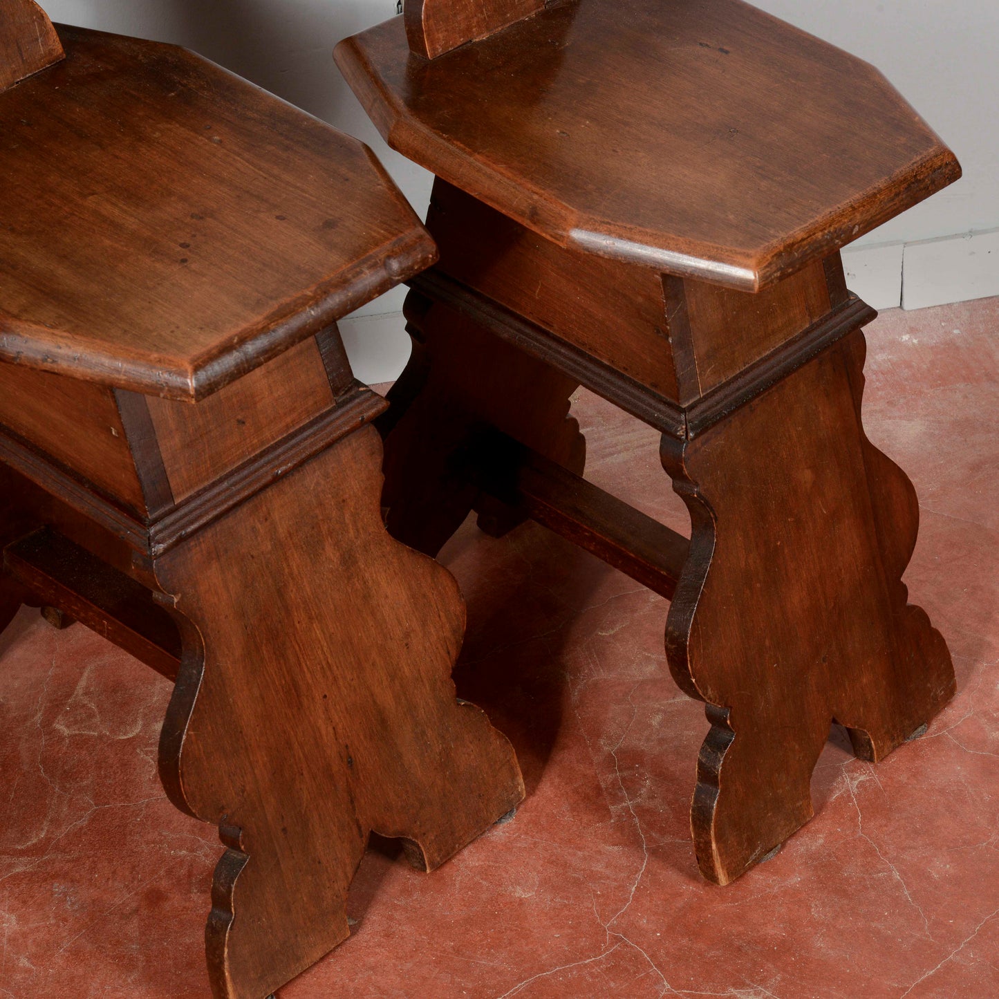 Coppia sedie sgabelli rustici in legno massello