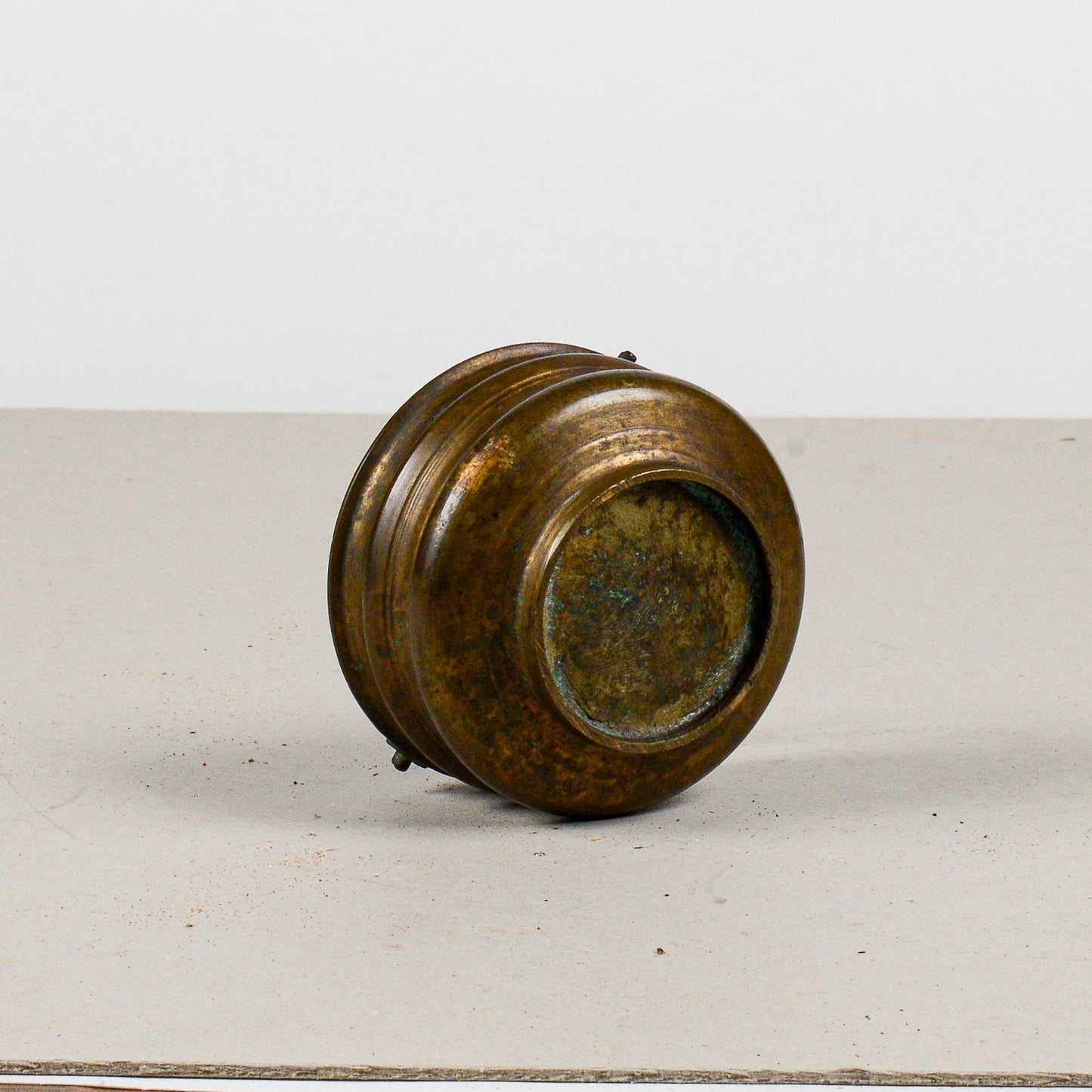 Vasetto cestino in bronzo porta incenso XX secolo
