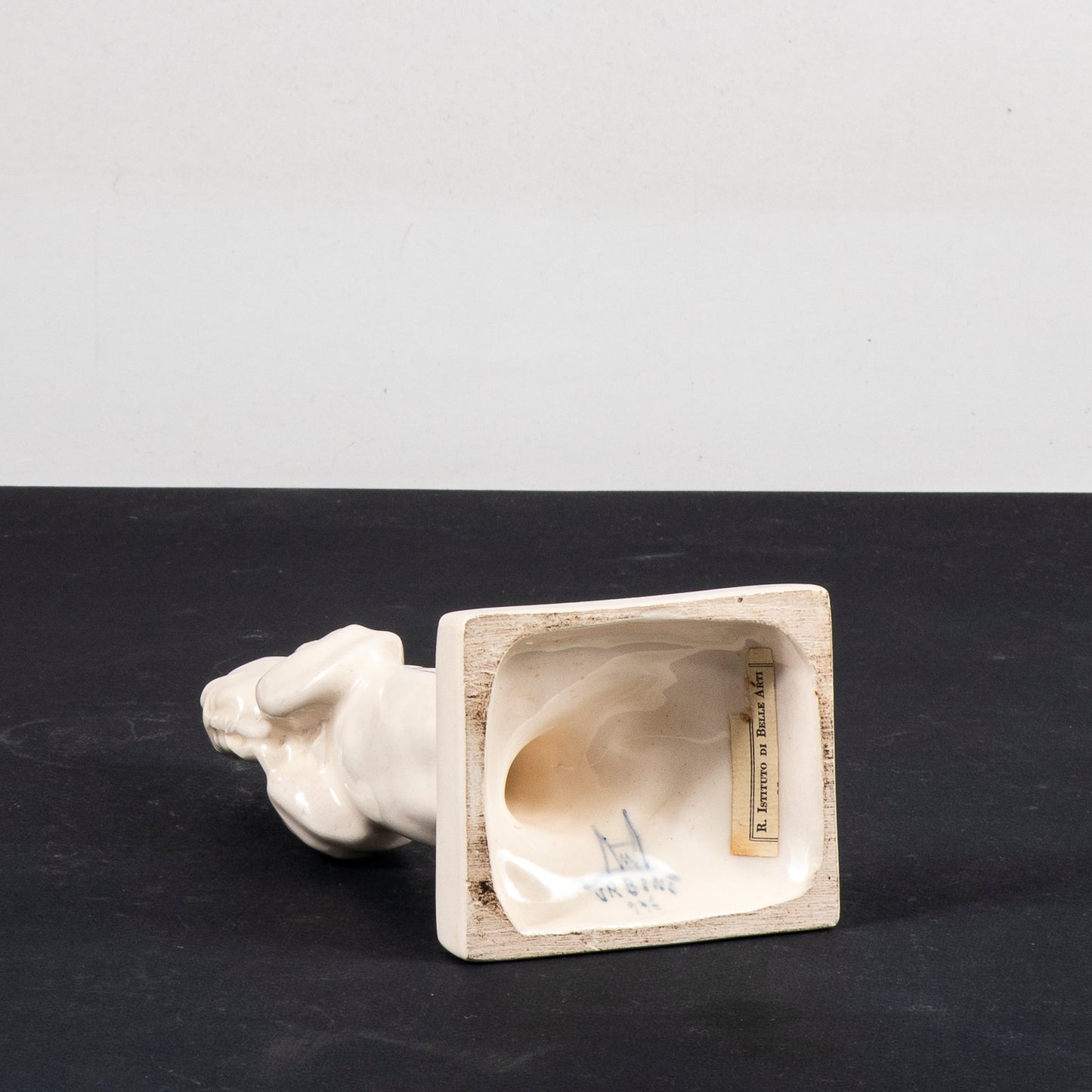 Statua ceramica firmata Urbino 936 donna in preghiera