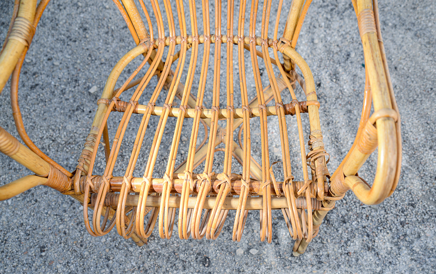 Sedia poltroncina in bamboo con braccioli Italia 1970