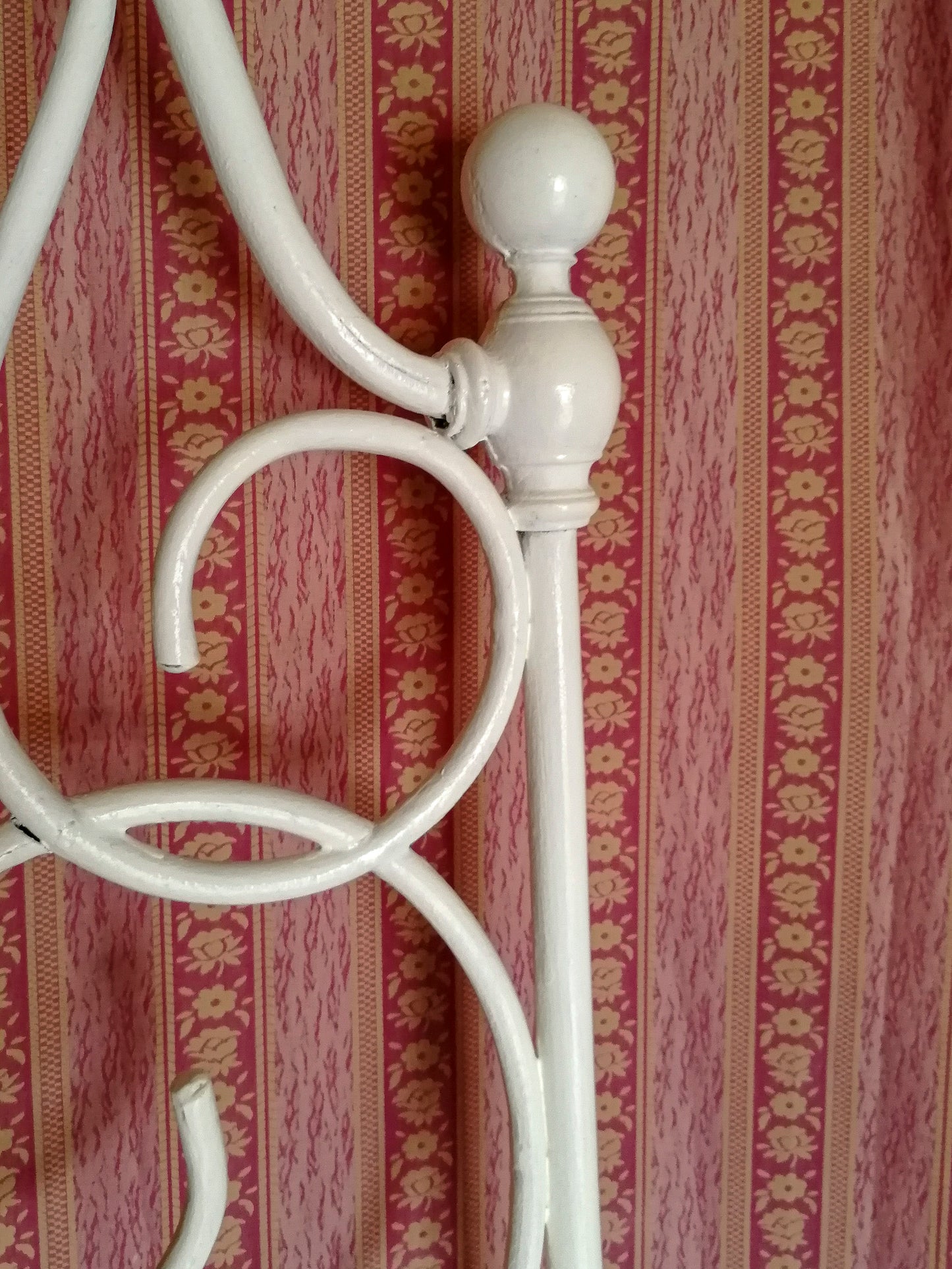 Letto in ferro dipinto bianco epoca fine XIX secolo