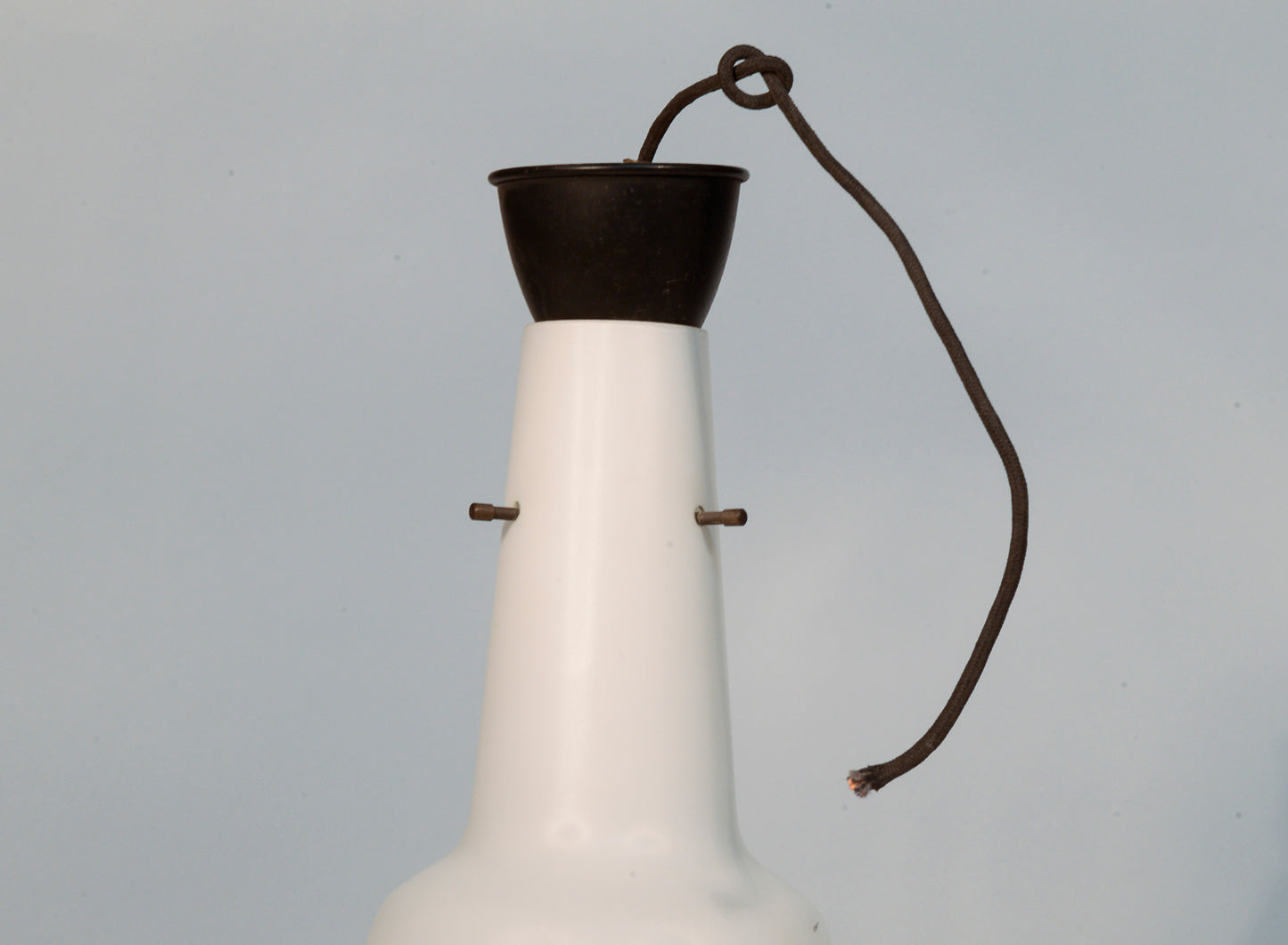 LAMPADARIO IN VETRO SATINATO CON DECORI BLU E NERI ITALIA 1970