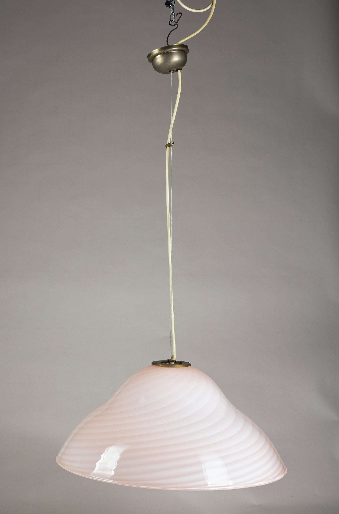 Lampadario vetro rosa striato Italia anni 2000