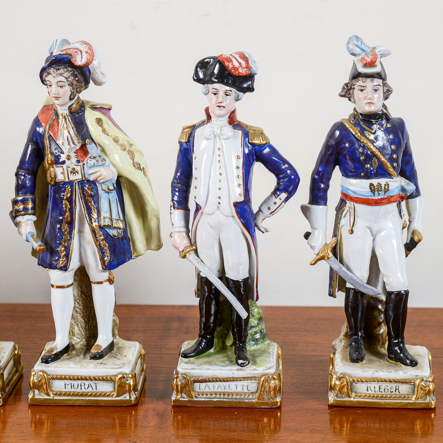 set 9 statuette soldatini in ceramica di meissen