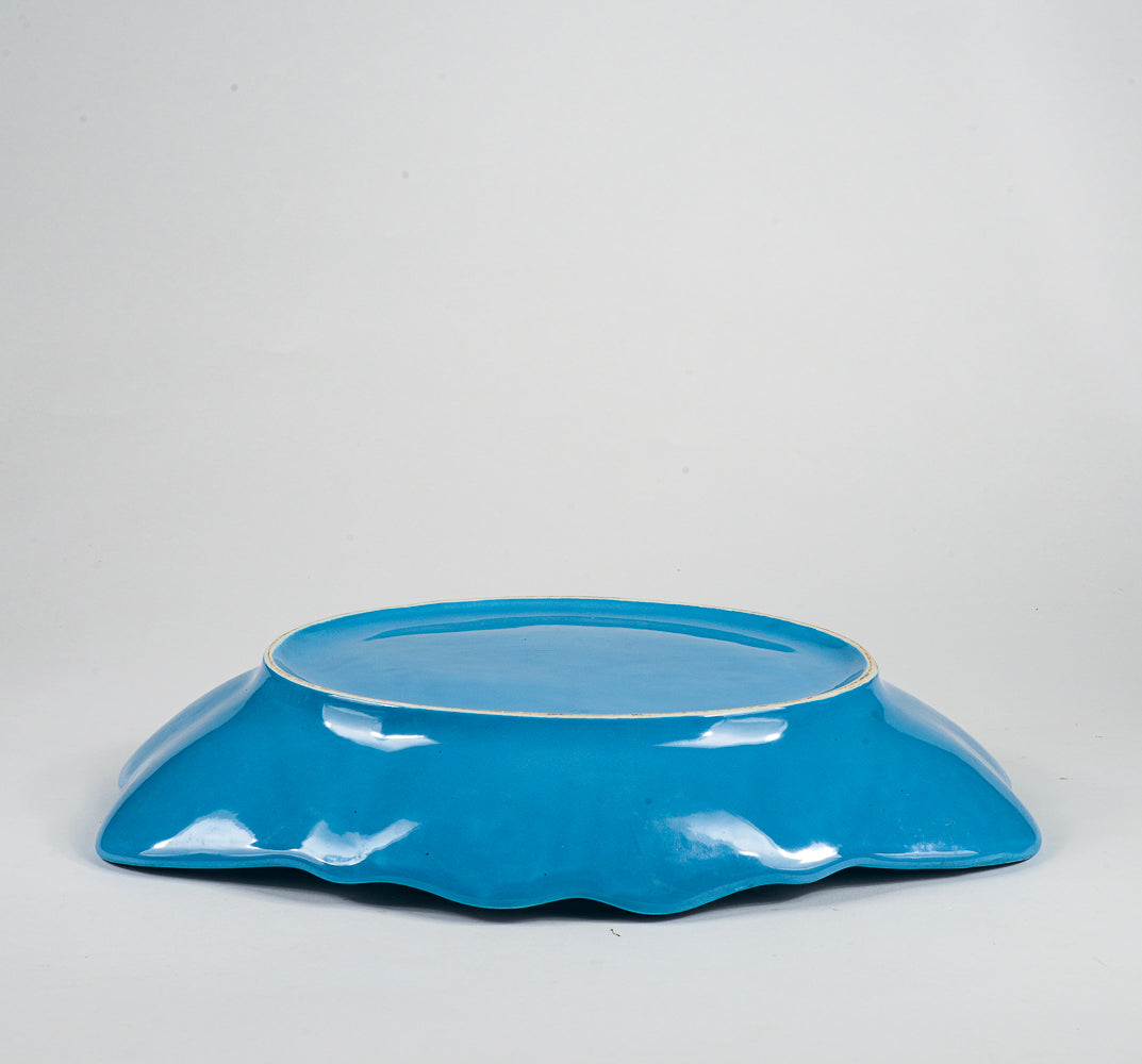 Vassoio piatto in ceramica smaltato azzurro 1960