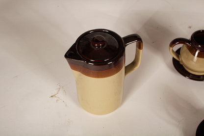 SERVIZIO DA CAFFé IN TERRACOTTA SMALTATA MARRONE E GIALLO CREMA ITALIA 1970