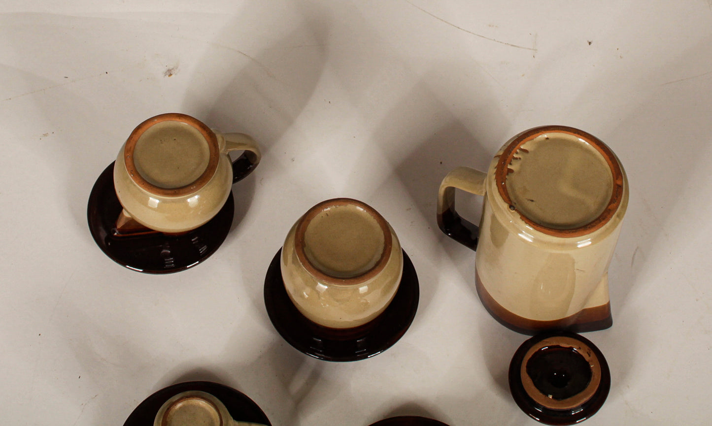 SERVIZIO DA CAFFé IN TERRACOTTA SMALTATA MARRONE E GIALLO CREMA ITALIA 1970