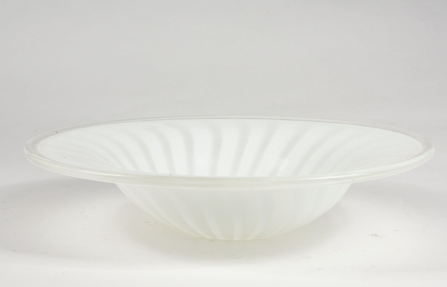 Piatto, ciotola, centrotavola in vetro striato Murano 1980