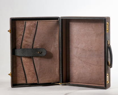 Valigia borsa portadocumenti 24 ore in pelle e ottone Italia 2000