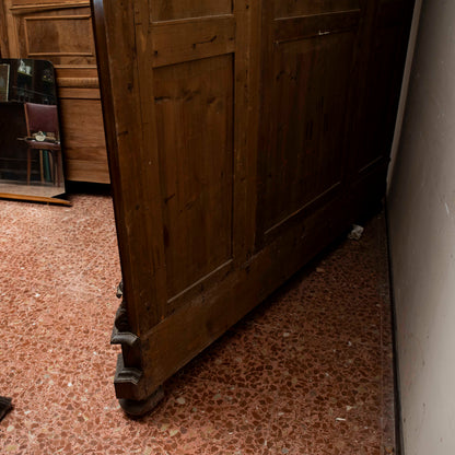 Credenza scantonata libreria 3 ante legno massello griglia in metallo epoca 1890