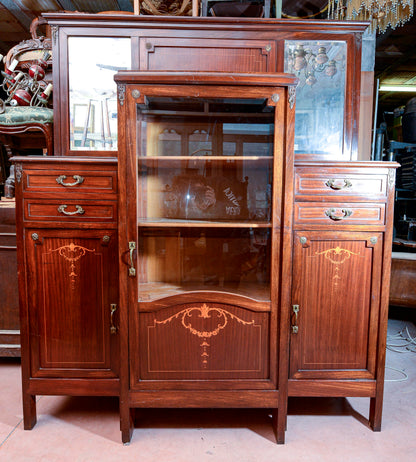 Credenza con vetrina centrale piani in marmo nero intarsi impellicciata epoca Liberty