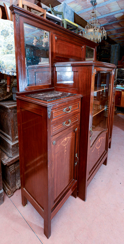 Credenza con vetrina centrale piani in marmo nero intarsi impellicciata epoca Liberty