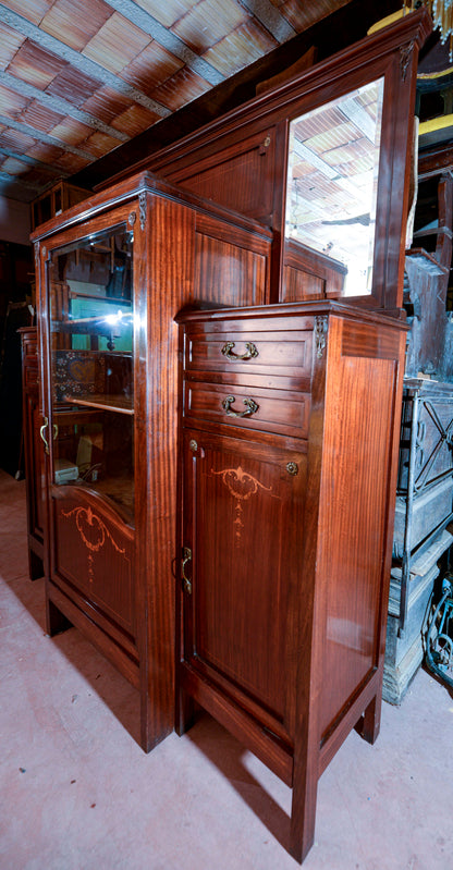 Credenza con vetrina centrale piani in marmo nero intarsi impellicciata epoca Liberty
