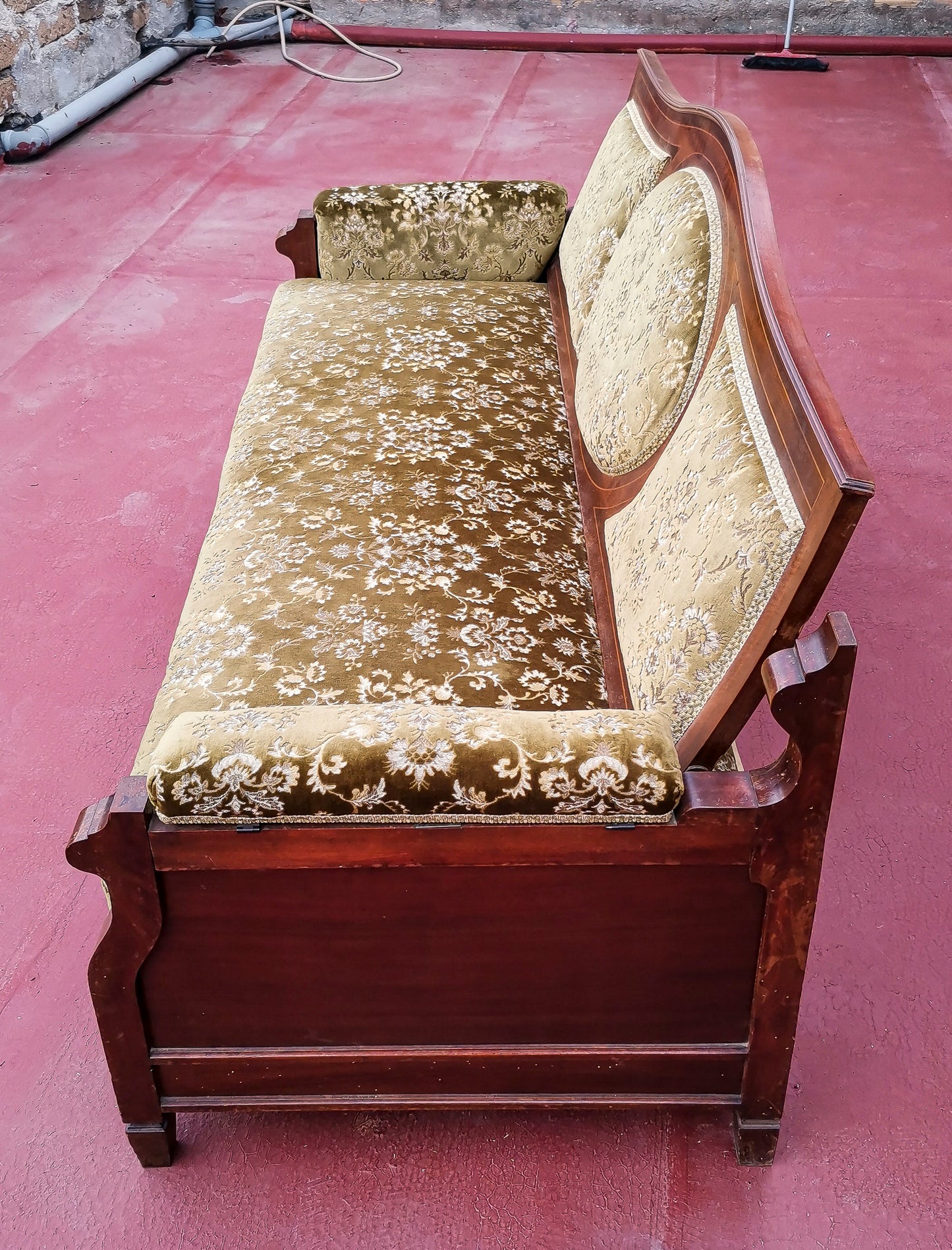 Divano letto  in tessuto damascato Italia epoca Liberty Art Nouveau