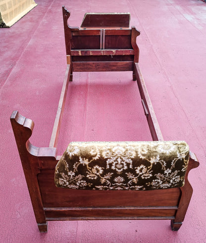 Divano letto  in tessuto damascato Italia epoca Liberty Art Nouveau