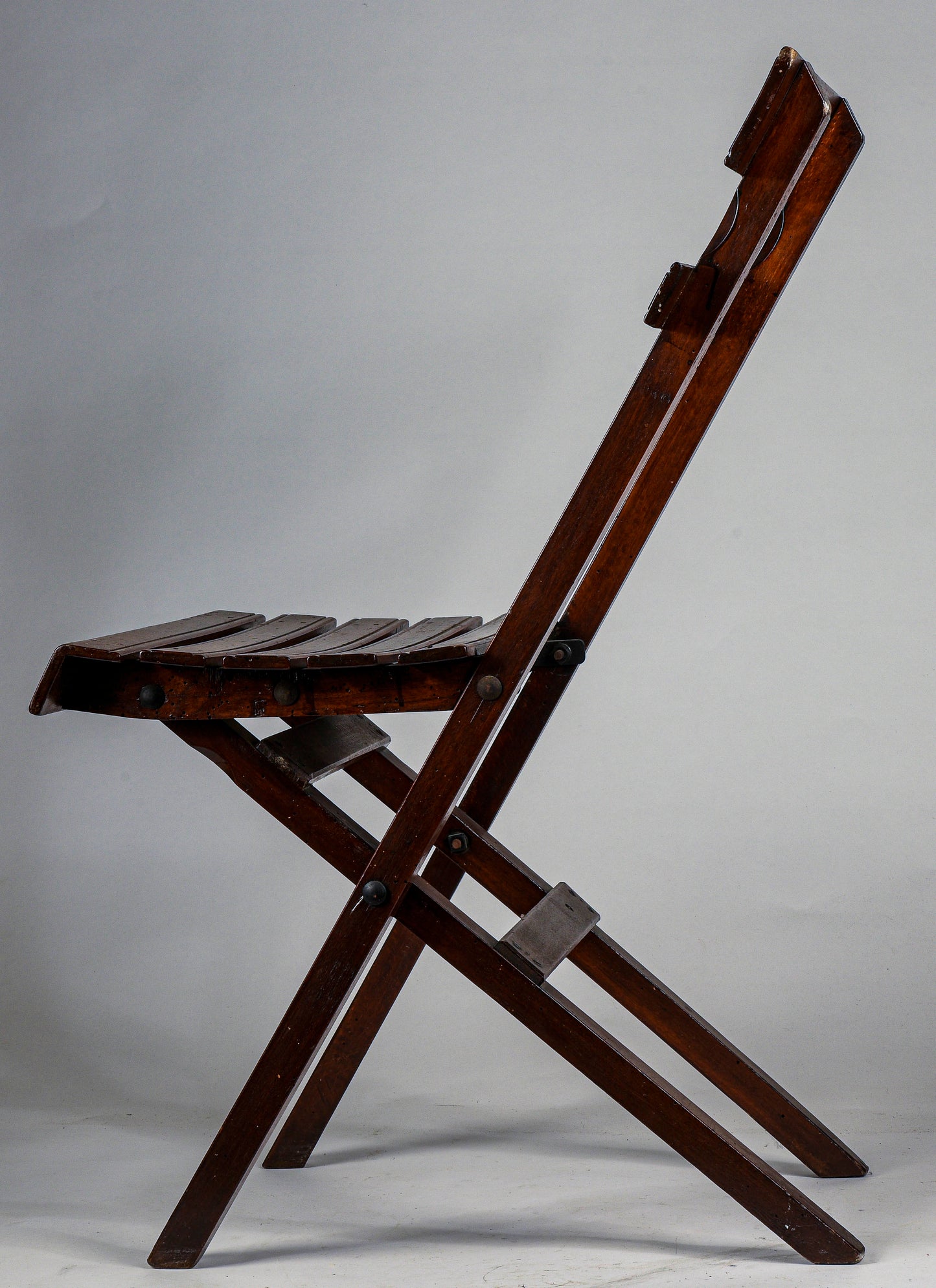 sedia a doghe in legno pieghevole Italia primo 900