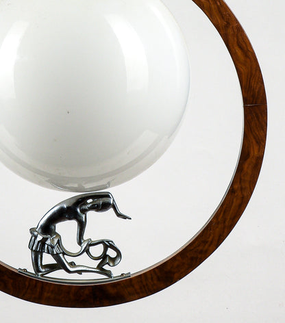 Lampadario art deco  con legno impellicciato noce con ballerina che sorregge la sfera di opalina