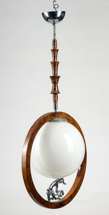 Lampadario art deco  con legno impellicciato noce con ballerina che sorregge la sfera di opalina