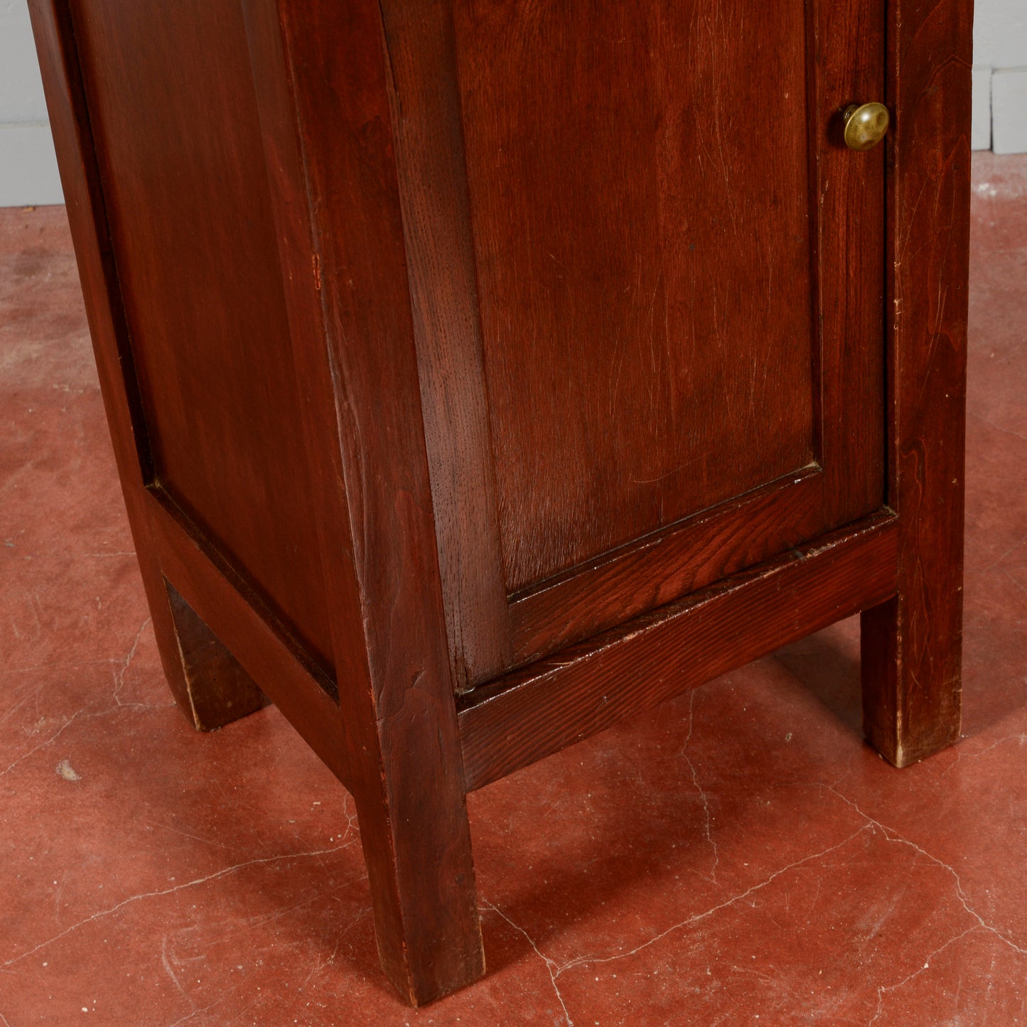Comodino in legno massello inizio XX secolo