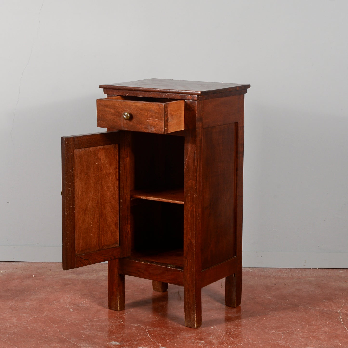 Comodino in legno massello inizio XX secolo