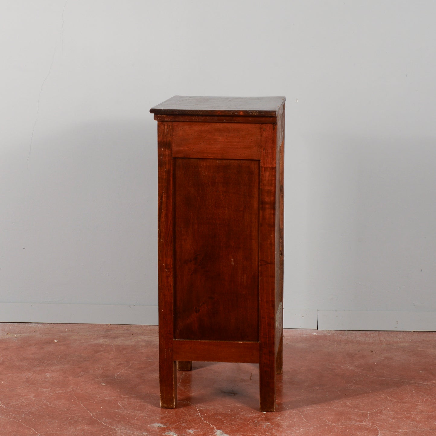 Comodino in legno massello inizio XX secolo
