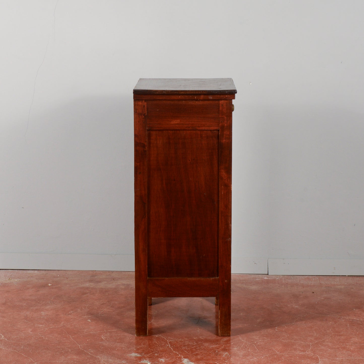 Comodino in legno massello inizio XX secolo