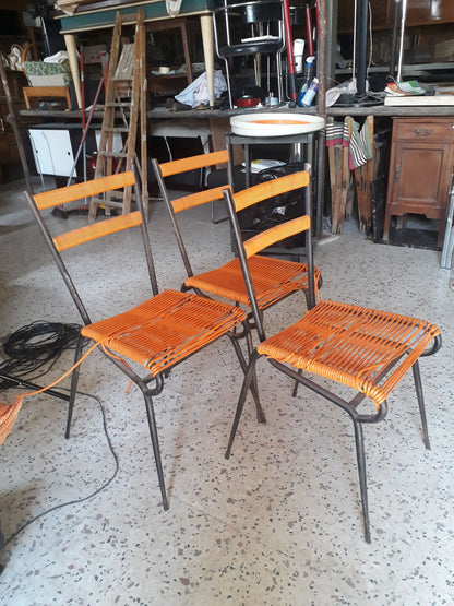 SEDIA IN METALLO CON SEDUTA IN PLASTICA INTRECCIATA ORIGINALE ANNI 60 DA RESTAURARE.