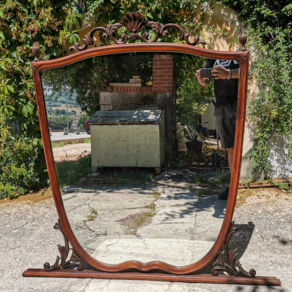 Specchio specchiera in legno mossa e  intagliata Italia  1950