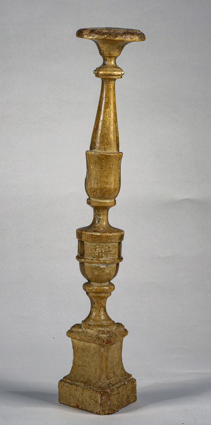Candeliere in legno laccato oro e argento in pastiglia e bolo Italia epoca fine 1700