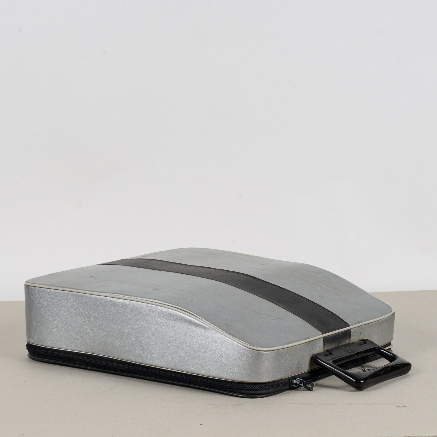 Macchina da scrievere Olivetti lettera DL funzionante completa di custodia