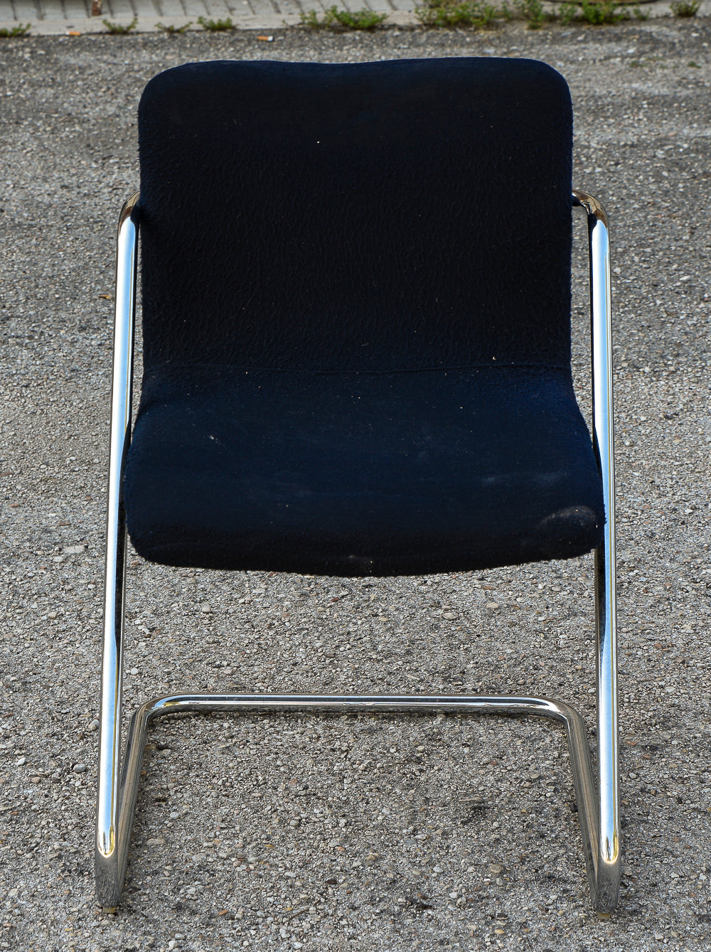 Coppia sedie design vintage tessuto velluto blu e struttura in acciaio Italia  1960