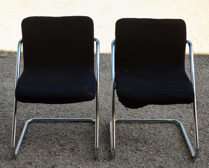 Coppia sedie design vintage tessuto velluto blu e struttura in acciaio Italia  1960