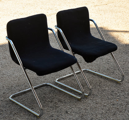 Coppia sedie design vintage tessuto velluto blu e struttura in acciaio Italia  1960
