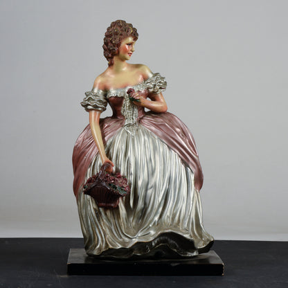 scultura Cacciapuoti donna ragazza con cestino di fiori dama ceramica