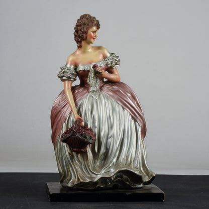 scultura Cacciapuoti donna ragazza con cestino di fiori dama ceramica