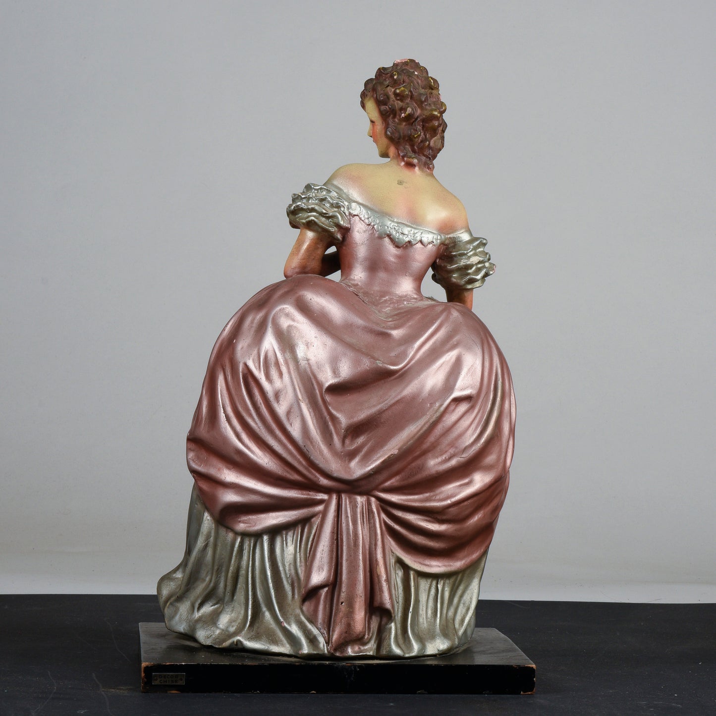 scultura Cacciapuoti donna ragazza con cestino di fiori dama ceramica