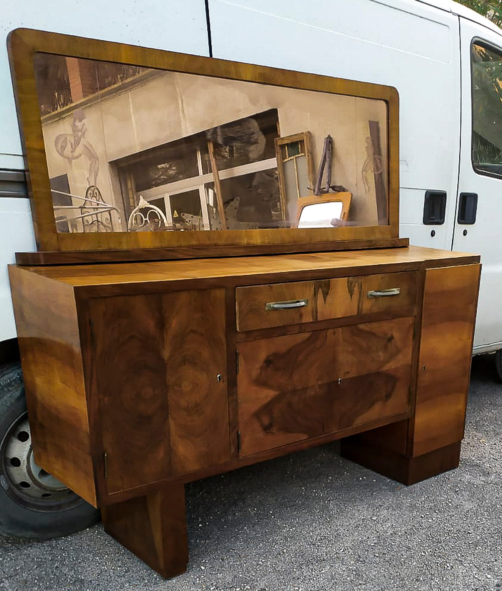 Credenza con specchiera  impellicciata in noce design Italiano Art Decò