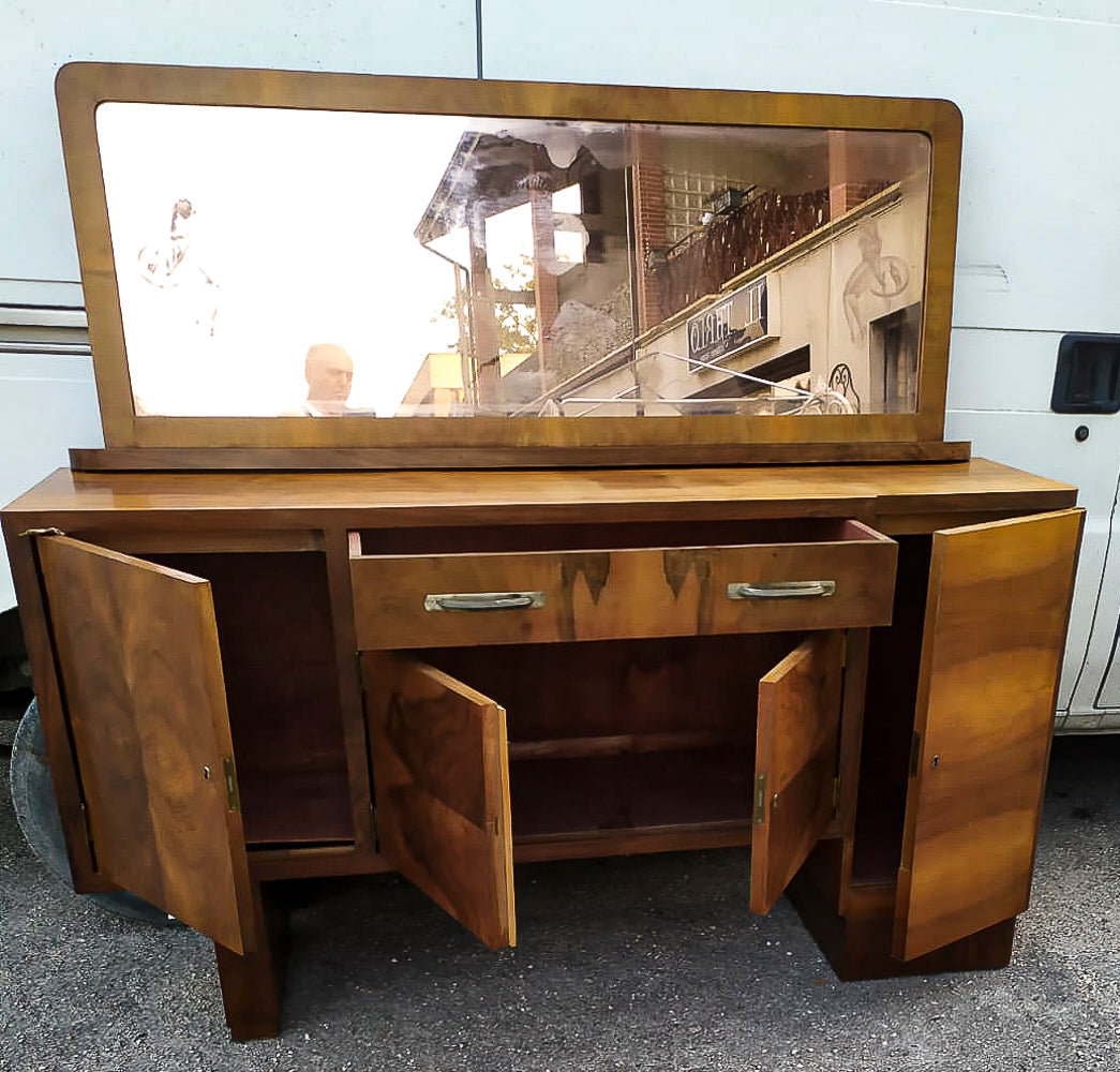 Credenza con specchiera  impellicciata in noce design Italiano Art Decò