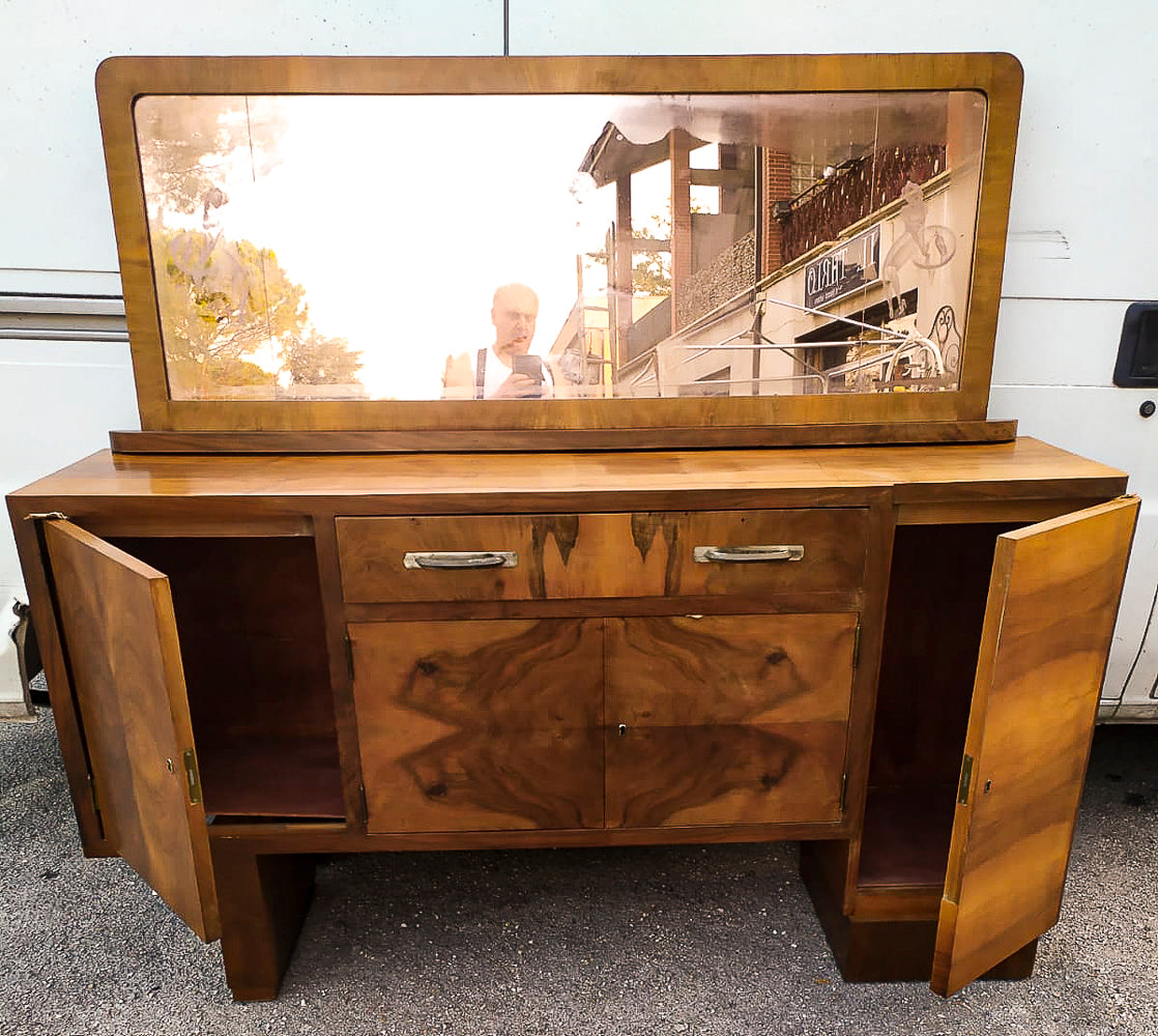 Credenza con specchiera  impellicciata in noce design Italiano Art Decò