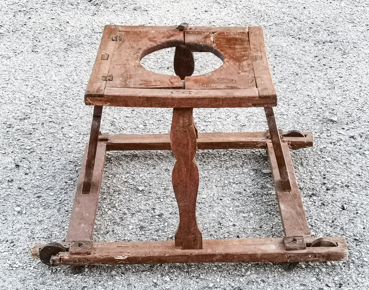 Girello in legno  per bambini con rotelle Italia epoca primi 1900
