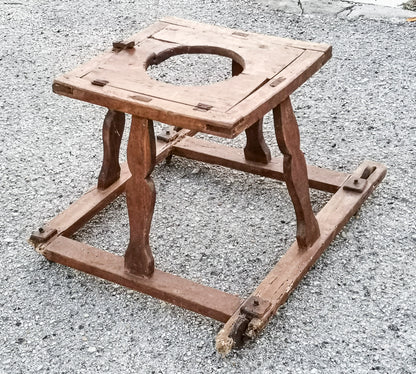 Girello in legno  per bambini con rotelle Italia epoca primi 1900