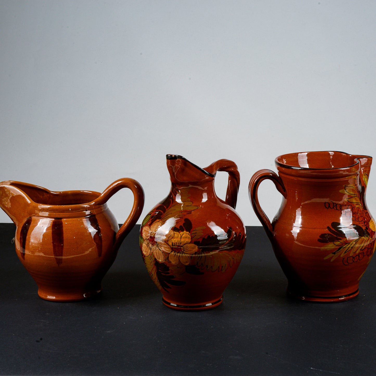 Set tre brocche terracotta  smaltata epoca primo 1900